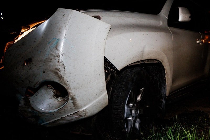 На Слобожанском проспекте водитель уснул за рулем и вылетел с дороги 7