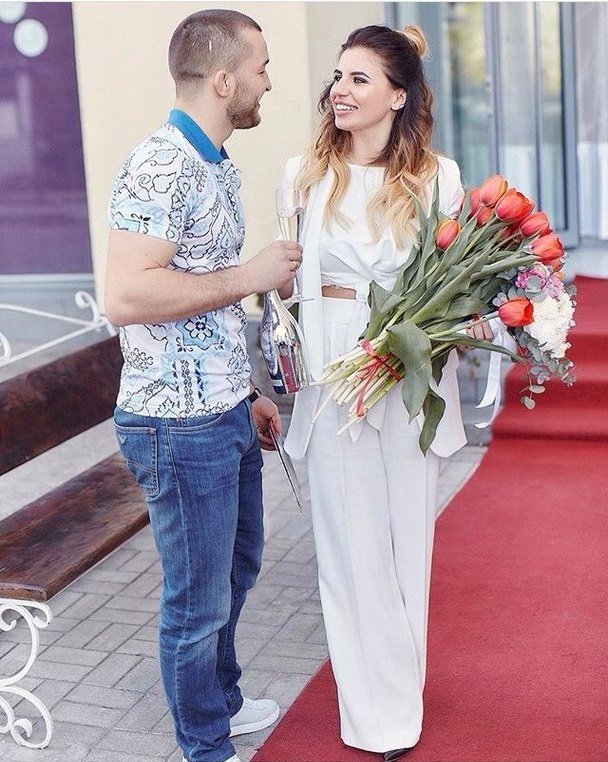 Скандальная блогерша из Днепра вышла замуж 5
