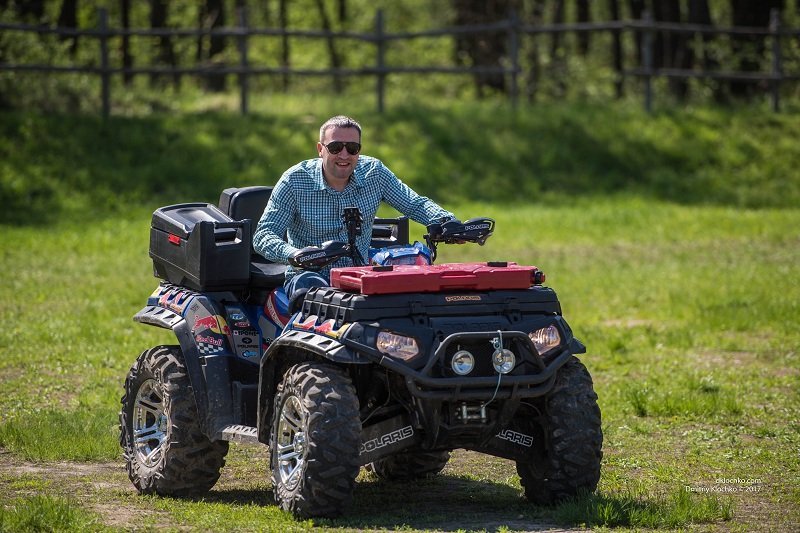 Весна в Днепре: шашлыки на улице, прогулки и девушки в юбках 7