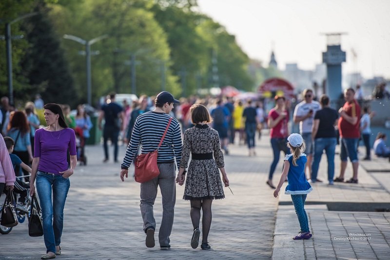 Весна в Днепре: шашлыки на улице, прогулки и девушки в юбках 25