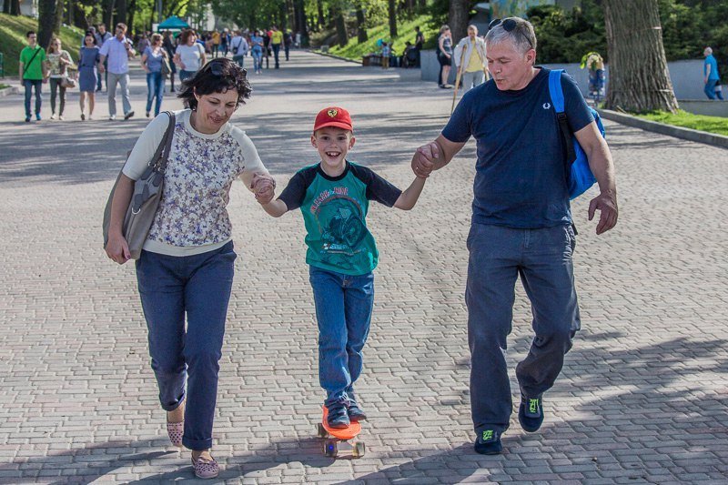 1 мая в Днепре: ищите себя на фотографиях 16