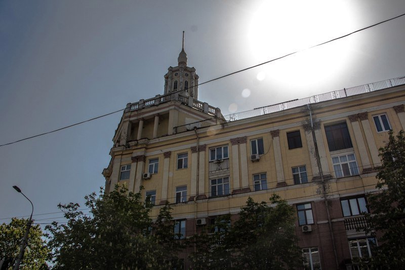 Было - стало: гостиница на проспекте Яворницкого 200 лет назад и сейчас 13