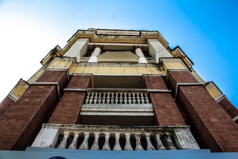 Было - стало: гостиница на проспекте Яворницкого 200 лет назад и сейчас 15