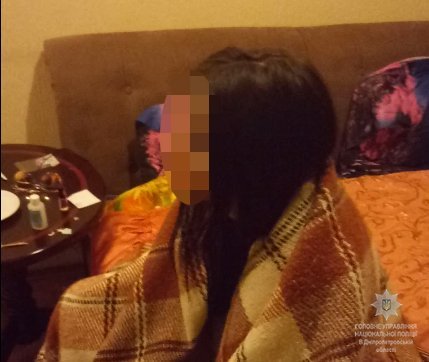 Полиция против проституток: в Днепре закрыли очередной бордель 1