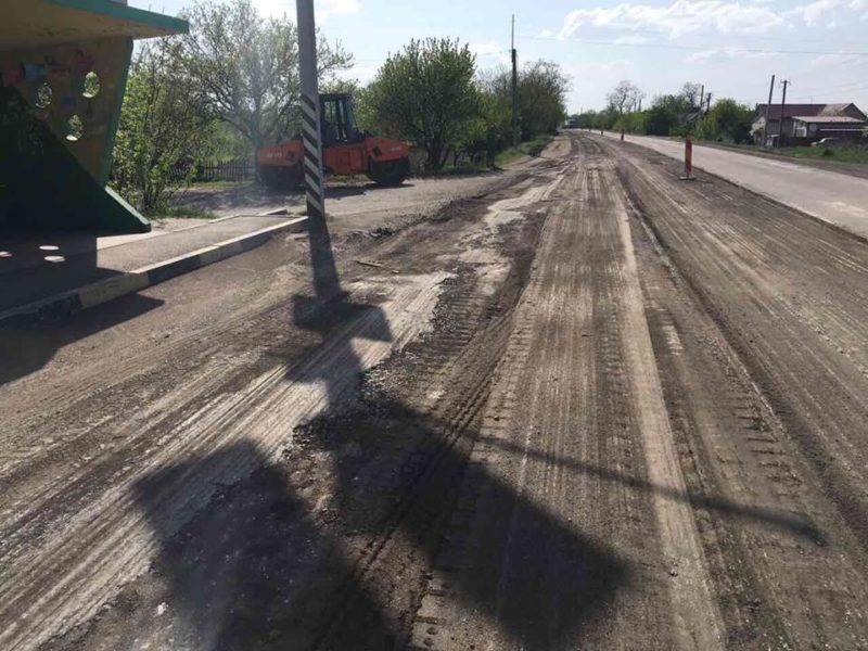 Дождались: начался капитальный ремонт одной из проблемных трасс Днепропетровщины 7