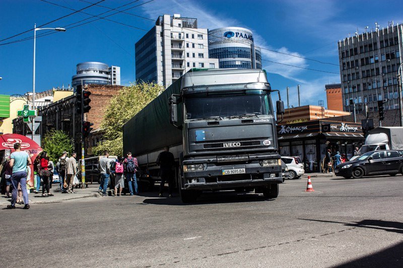 ДТП на Харьковской: Фура зацепила BMW 1