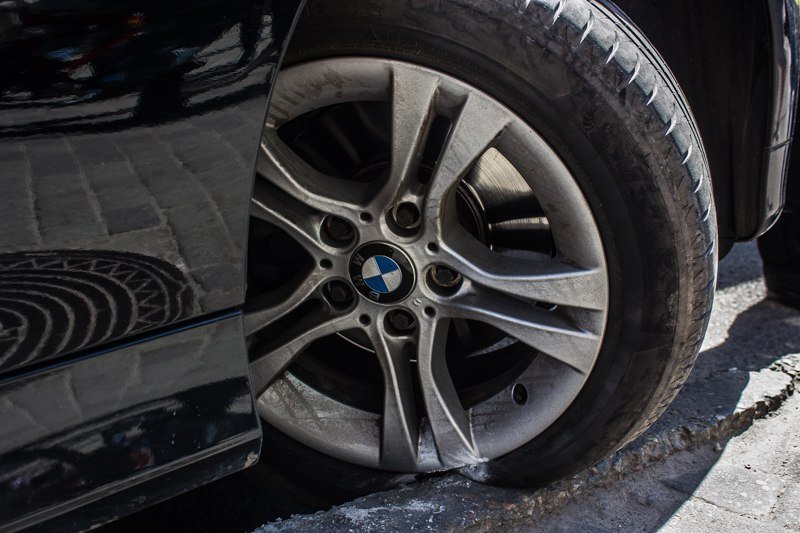 ДТП на Харьковской: Фура зацепила BMW 6