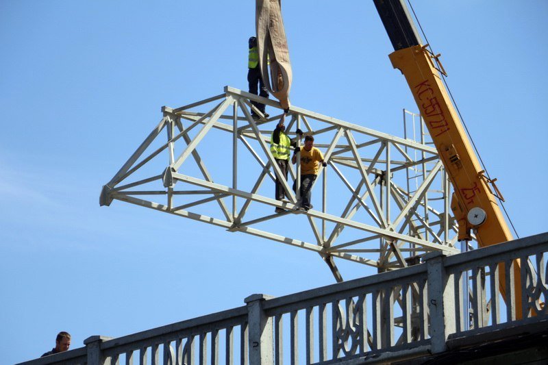 Как проходит ремонт Нового моста: устанавливают опоры 2