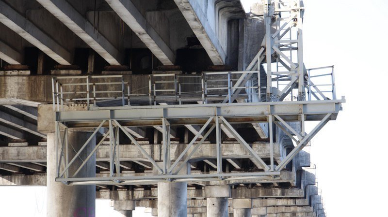 Ремонтники рассказали, когда начнут восстанавливать балки Центрального моста 4