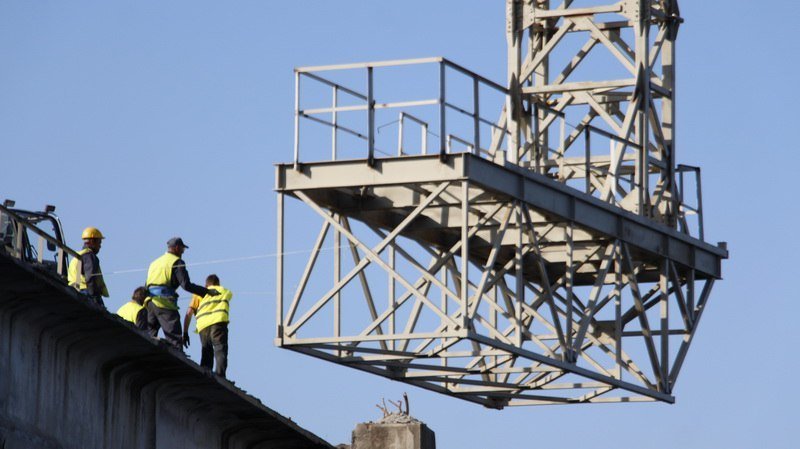 Ремонтники рассказали, когда начнут восстанавливать балки Центрального моста 9