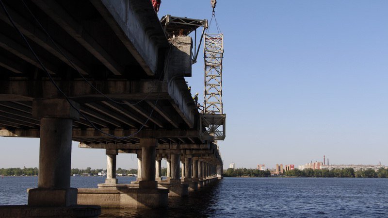Ремонтники рассказали, когда начнут восстанавливать балки Центрального моста 10