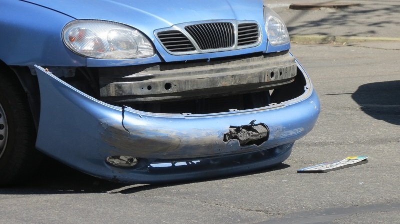 В центре Днепра столкнулись два Lanos: движение затруднено 3