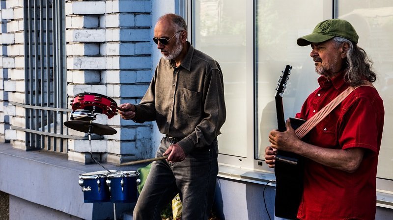 Обитатели улиц: как люди зарабатывают в центре Днепра 2