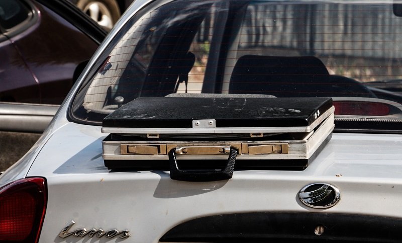 На Победе на парковке нашли труп мужчины с пробитой головой 3