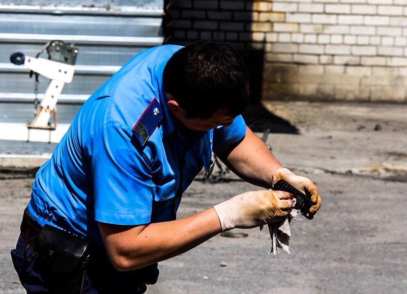 На Победе на парковке нашли труп мужчины с пробитой головой 4