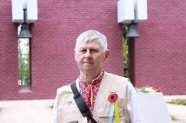 В Днепре прошел Марш Примирения с портретами Бандеры и Шухевича 3