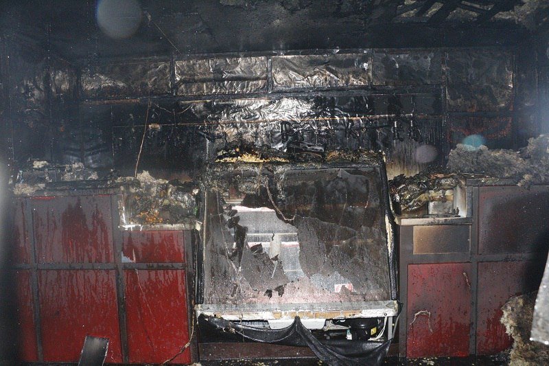 Ночной поджог: на бульваре Славы сгорел киоск "Море пива" 8