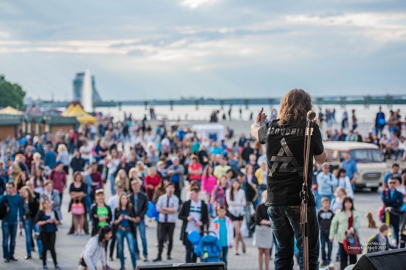 9 мая в Днепре: ищите себя на фотографиях 2