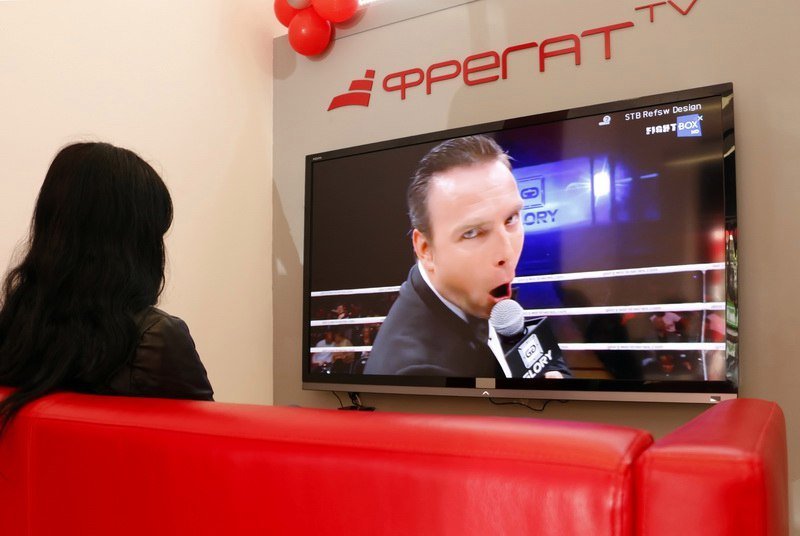 Диджеи и модели в центре! Рабочий день после праздников начался динамично! 4