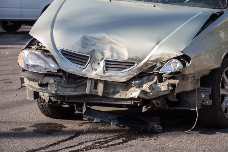 ДТП на проспекте Яворницкого: перевернулась "скорая" с беременной девушкой внутри 2