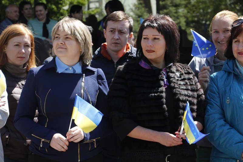 В центре Днепра торжественно подняли флаги Украины и Евросоюза 5