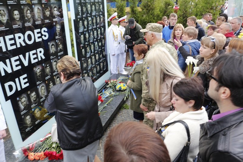 В Днепре открыли уникальную Аллею памяти героев АТО 4