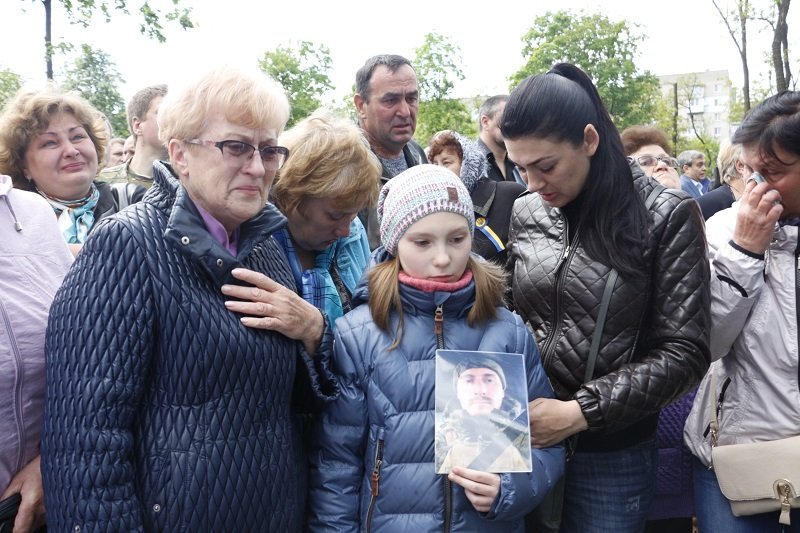 В Днепре открыли уникальную Аллею памяти героев АТО 14