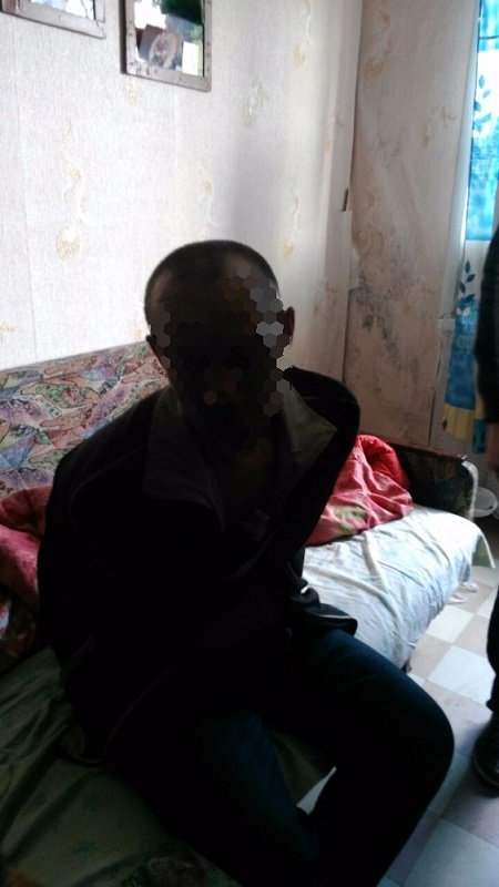 На Бульваре Славы наркоман забаррикадировался с гранатой и обещал взорвать квартиру 2