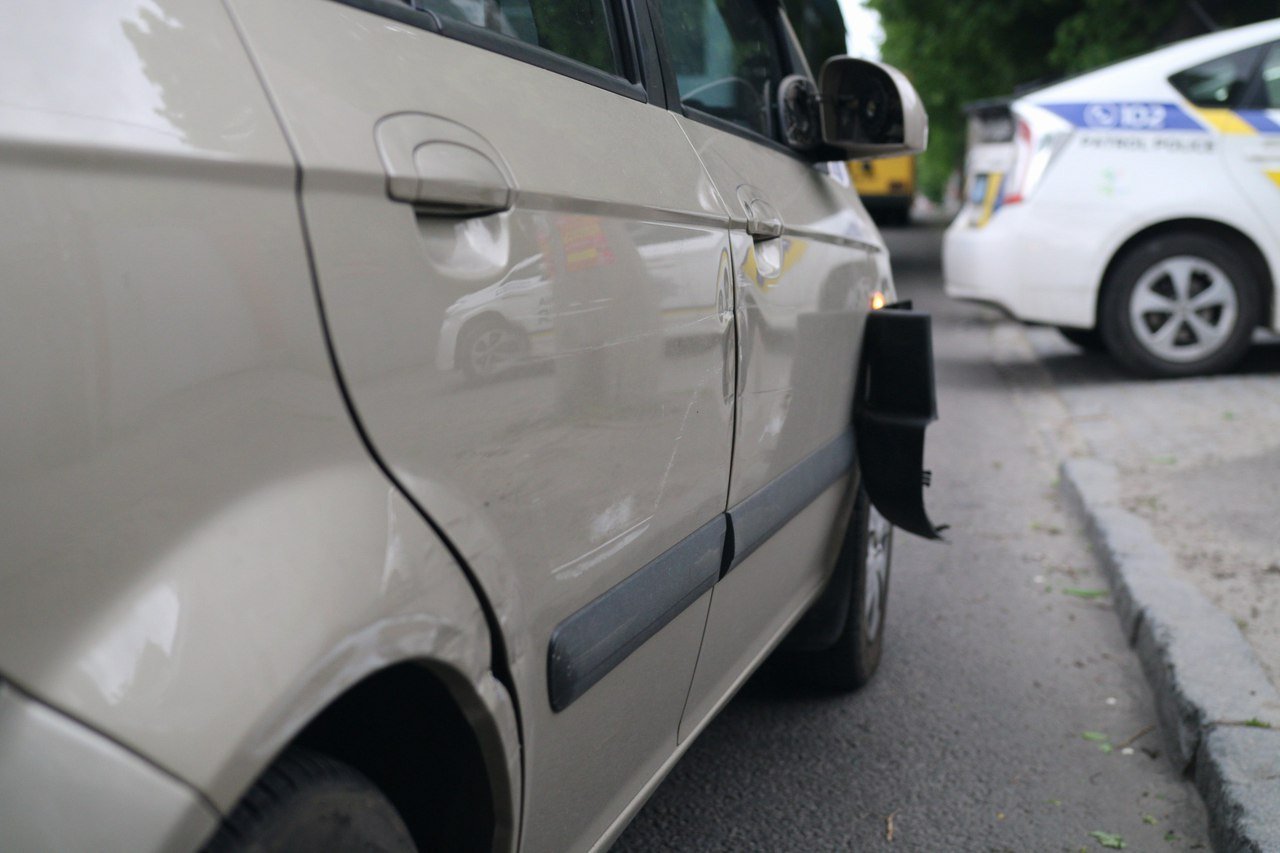 ДТП на Гагарина: Hyundai въехал в маршрутку с пассажирами 2