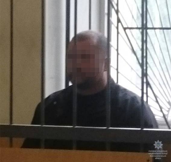 В Днепре задержали мужчину, который руководил "титушками" 9 мая 3