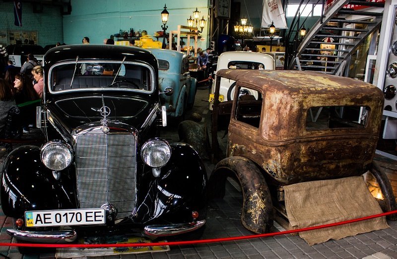 Ретро-автомобили, свечи и оловянные фигурки: ночь музеев в техническом музее "Машины времени" 4