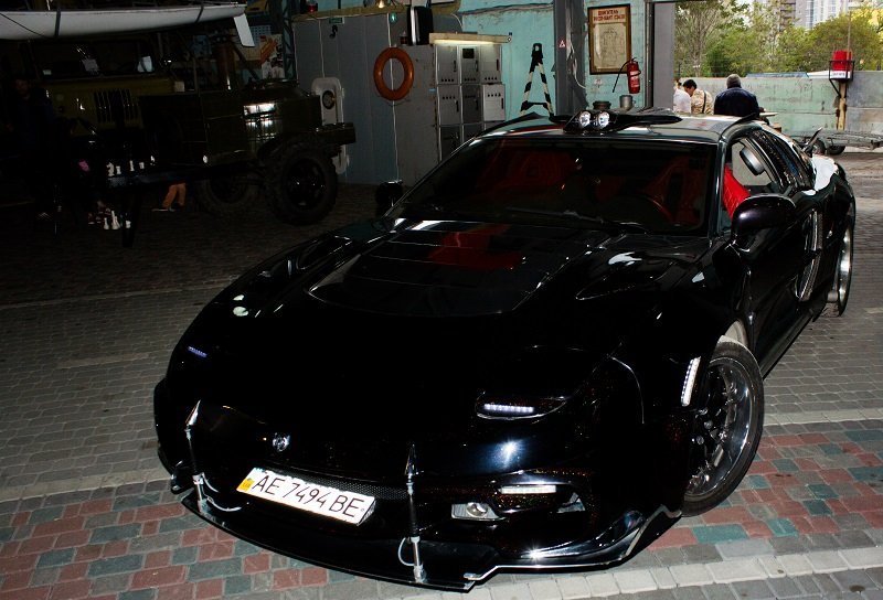 Ретро-автомобили, свечи и оловянные фигурки: ночь музеев в техническом музее "Машины времени" 5