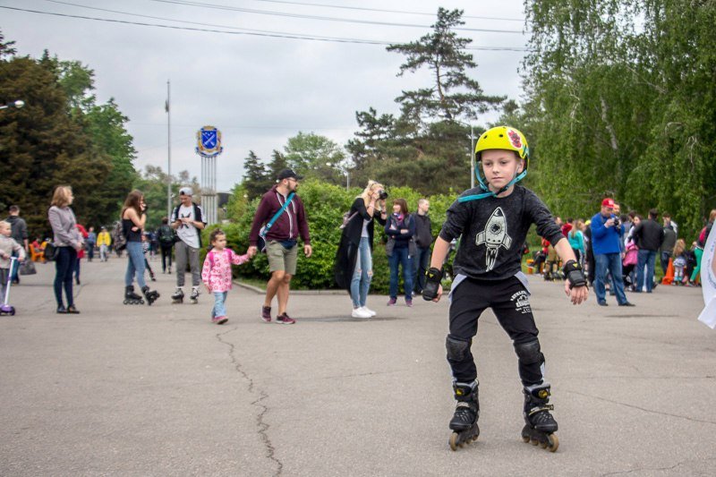 Парад роллеров, прыжки на батуте и скалолазание: в Днепре прошел фестиваль экстремального спорта 18