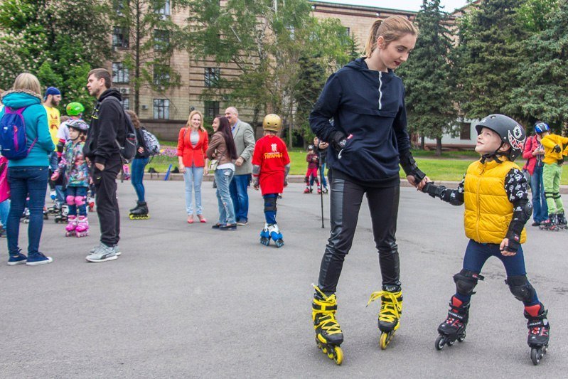 Парад роллеров, прыжки на батуте и скалолазание: в Днепре прошел фестиваль экстремального спорта 20