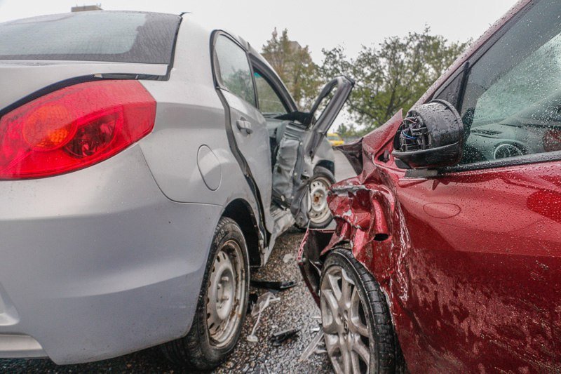 На Космической ЗАЗ Forza въехал в Mazda: есть пострадавшие 5