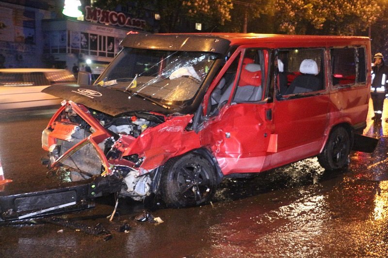 Тройное ДТП на Паникахи: пострадали 4 человека 4