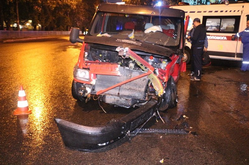 Тройное ДТП на Паникахи: пострадали 4 человека 6