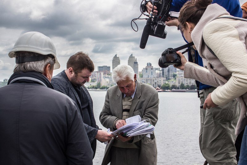 Борис Филатов проверил ход ремонтных работ на Новом мосту 14