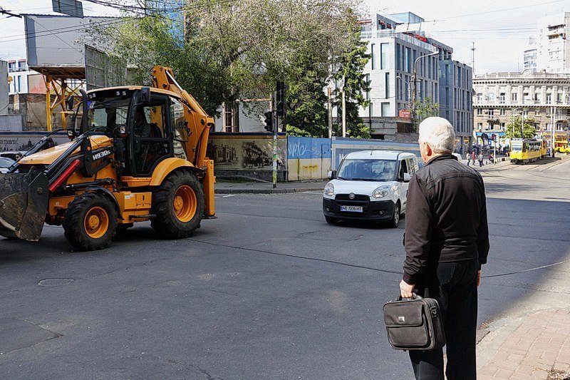 В центре Днепра оборвавшийся провод угрожал безопасности жителей 1