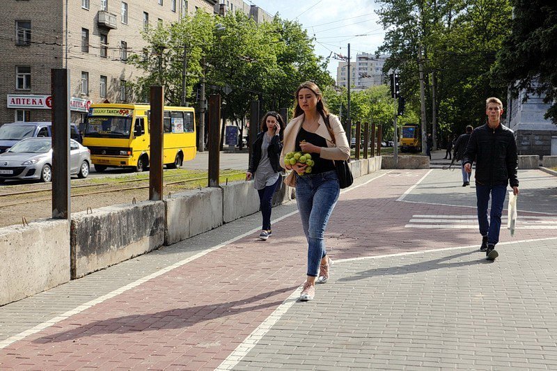 Проектировщики, техника и бетонные ограждения: что происходит возле исторического музея 1