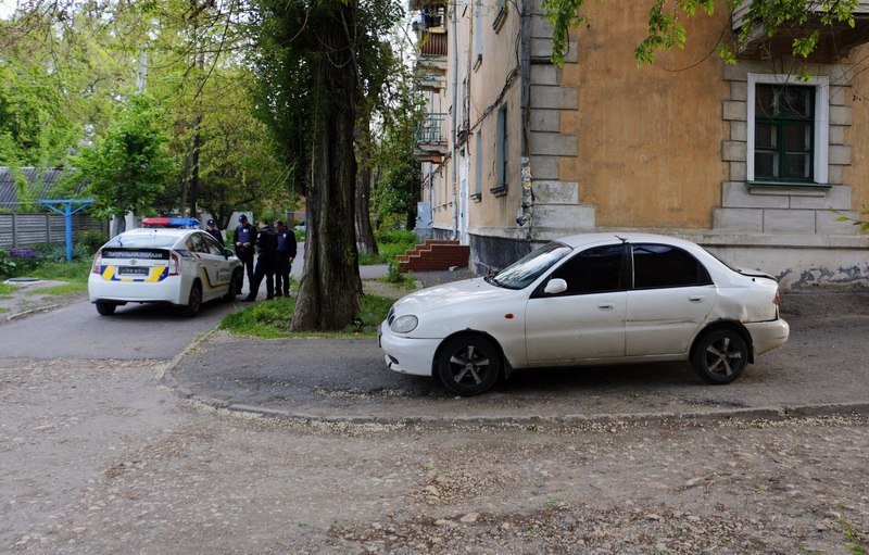 На проспекте Богдана Хмельницкого полицейский Prius въехал в новую Honda 5