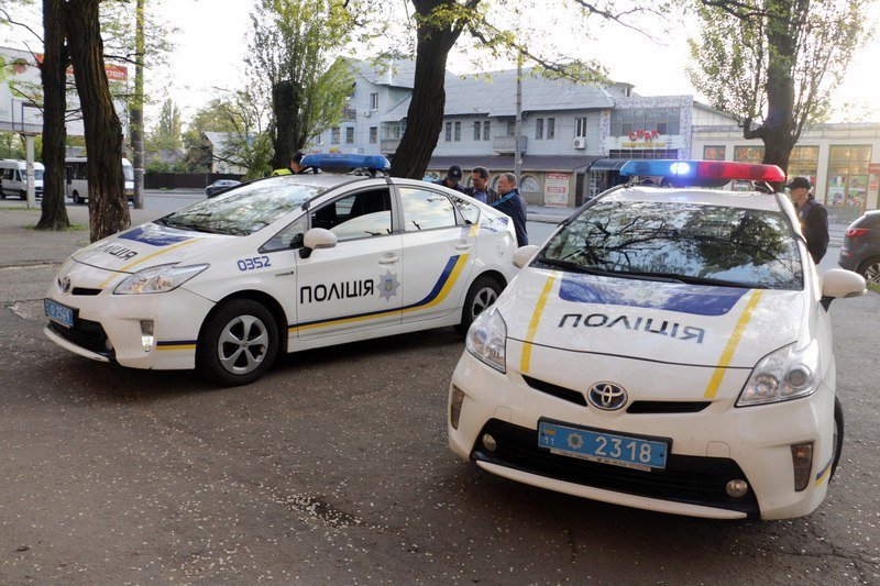 На проспекте Богдана Хмельницкого полицейский Prius въехал в новую Honda 9