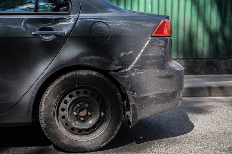 ДТП на Каруны: мотоциклист на Yamaha столкнулся с Mitsubishi 2