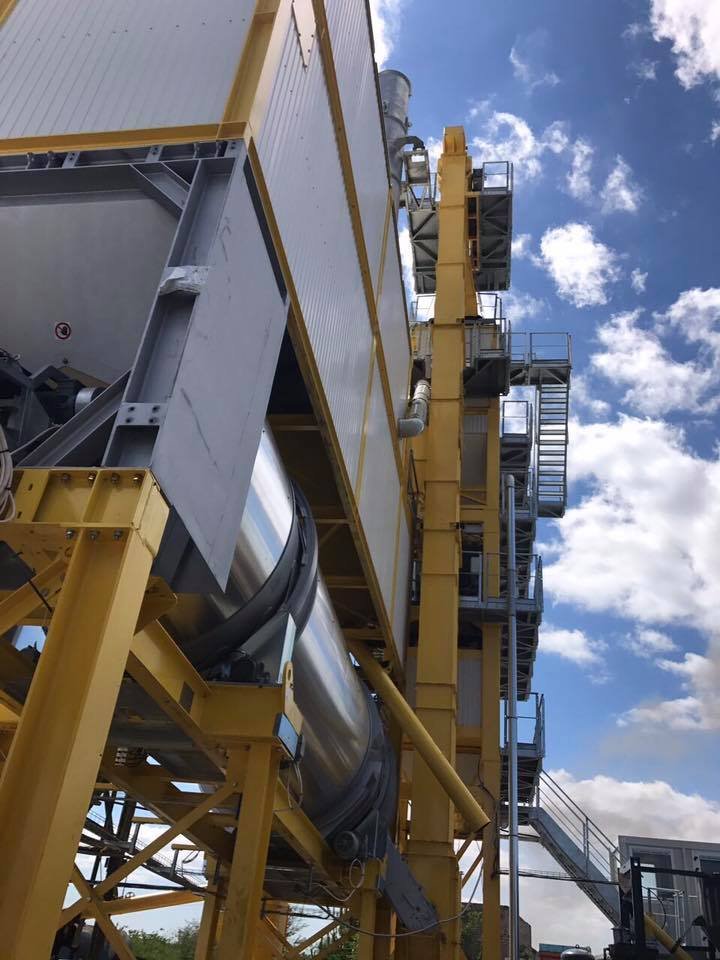 Под Днепром полным ходом идет подготовка к ремонту трассы Днепр - Кривой Рог 3