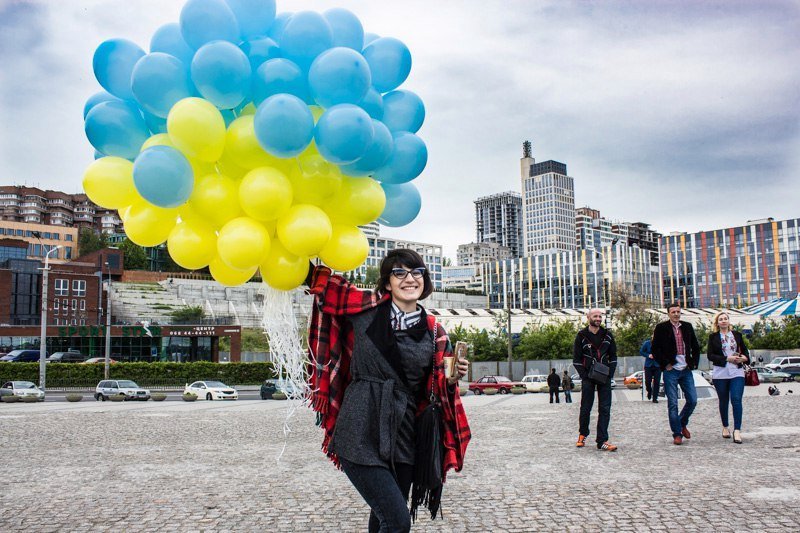На Фестивальном причале провели флешмоб ко Дню вышиванки 1