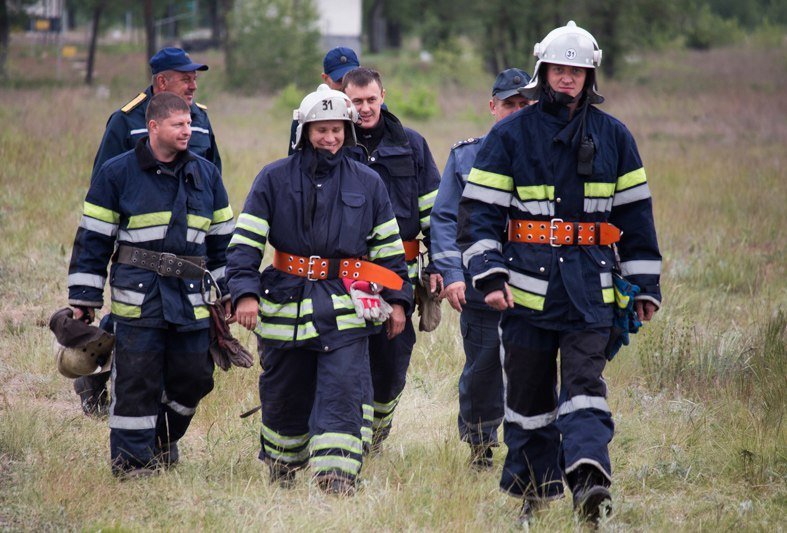 Огонь, пожарная техника и сотни спасателей: что происходило на военном полигоне под Днепром 4