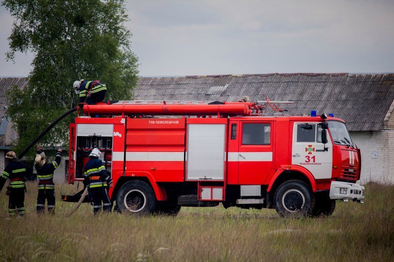 Огонь, пожарная техника и сотни спасателей: что происходило на военном полигоне под Днепром 21