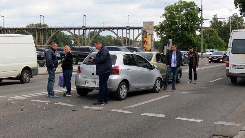 ДТП на Сичеславской Набережной: столкнулись Toyota и Daewoo 6