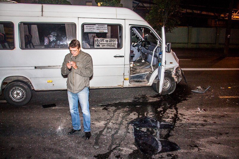 ДТП на Набережной с участием маршрутки: в больнице оказались три человека 3