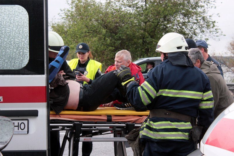 Авария с пострадавшими на Набережной: подробности происшествия 8